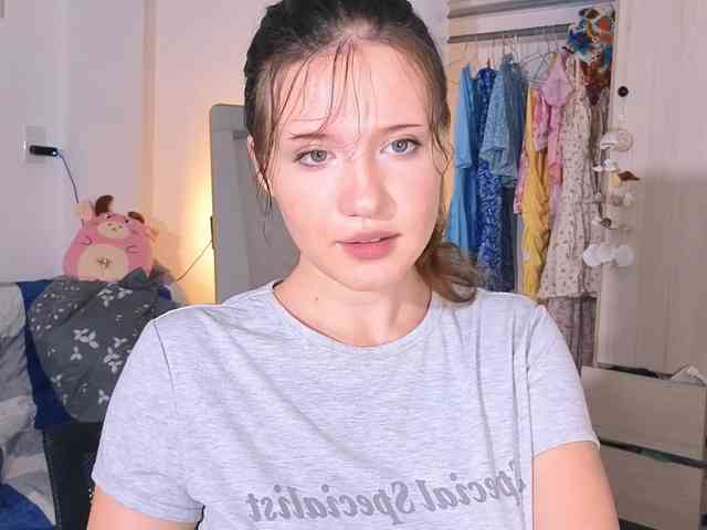 IloveUorNot Live Webcam on BongaCams