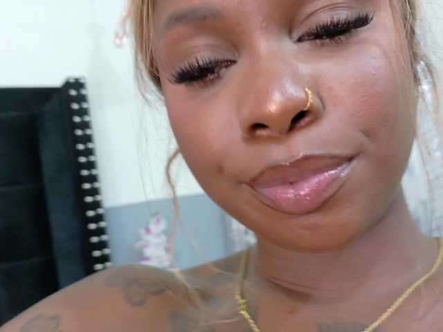  kinkyandsavage chat room