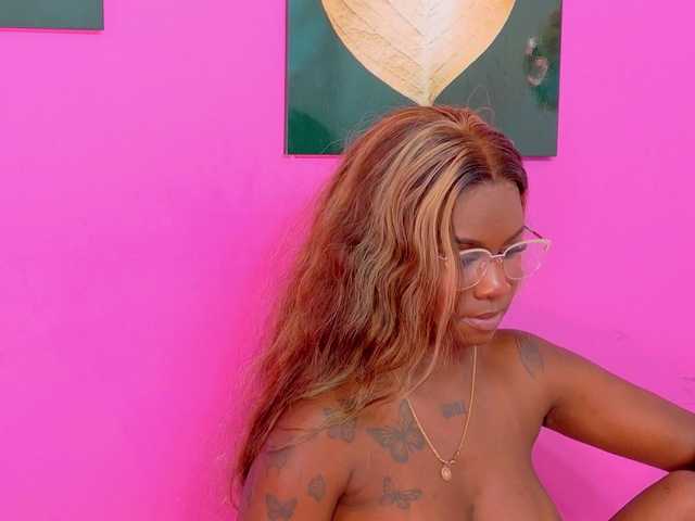 kinkyandsavage webcam