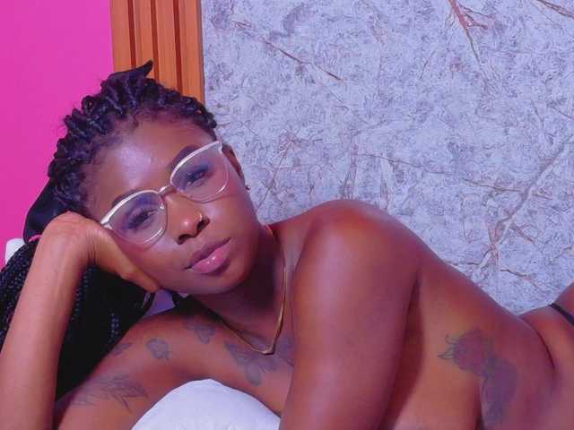 kinkyandsavage's BongaCams show and profile