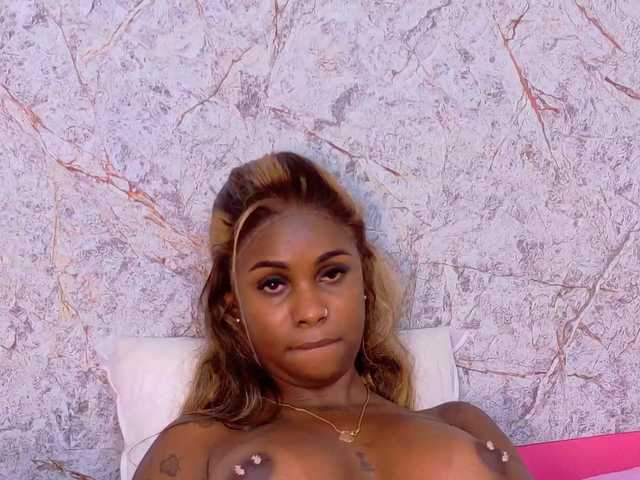 kinkyandsavage's BongaCams show and profile