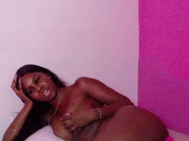 kinkyandsavage's BongaCams show and profile