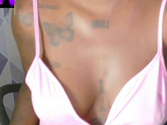 kinkyandsavage webcam