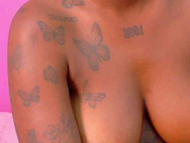 kinkyandsavage webcam