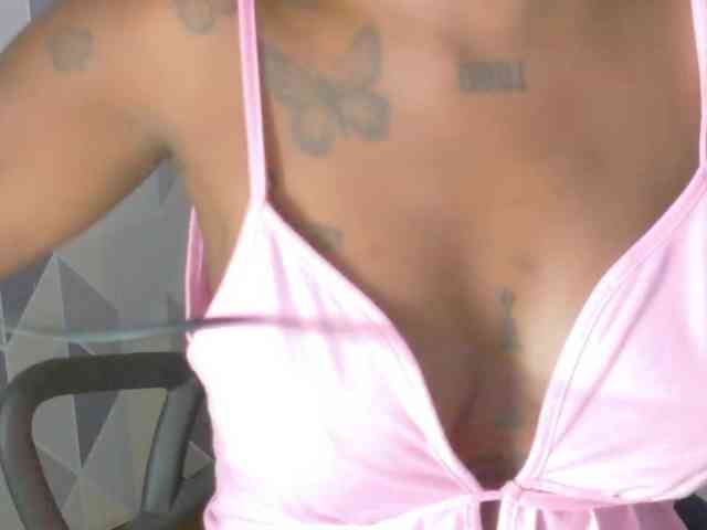 kinkyandsavage webcam