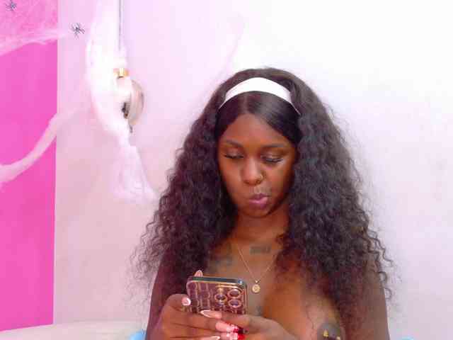 kinkyandsavage webcam