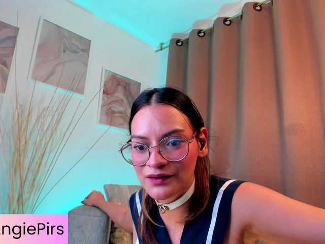 Angie-Pirs's BongaCams show and profile
