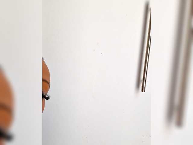 Camdolie's BongaCams show and profile