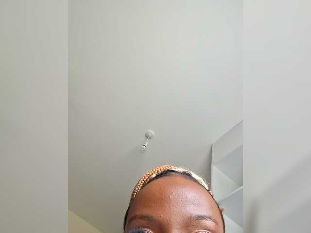 Camdolie — Crazy Squirts !creamy cums.. it all starts with one token..make me scream daddy 