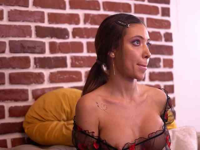 LaylaKristal webcam