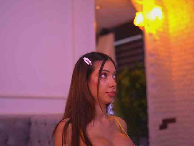 LaylaKristal webcam