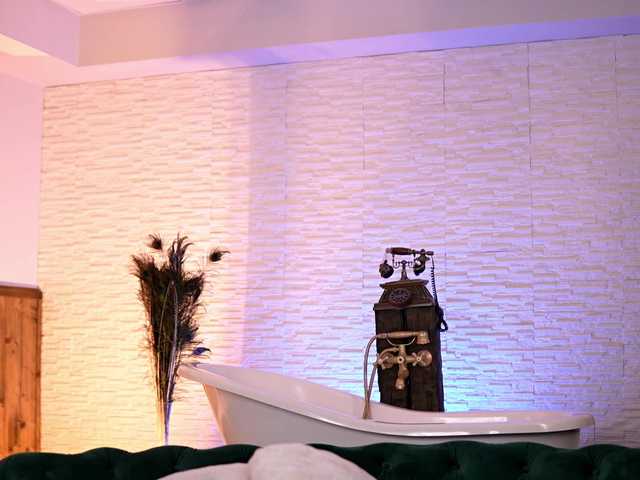 JennaDay's BongaCams show and profile