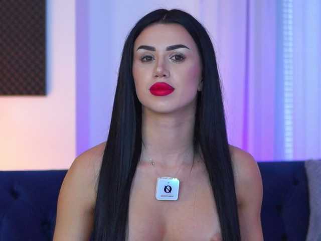 Sex chat gratuit in direct cu JennaDay pe BongaCams