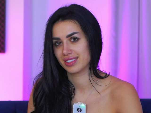 Sex chat gratuit in direct cu JennaDay pe BongaCams