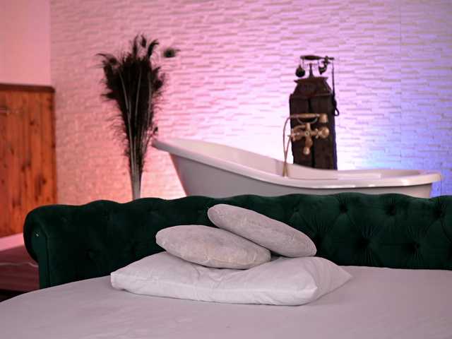 JennaDay's BongaCams show and profile