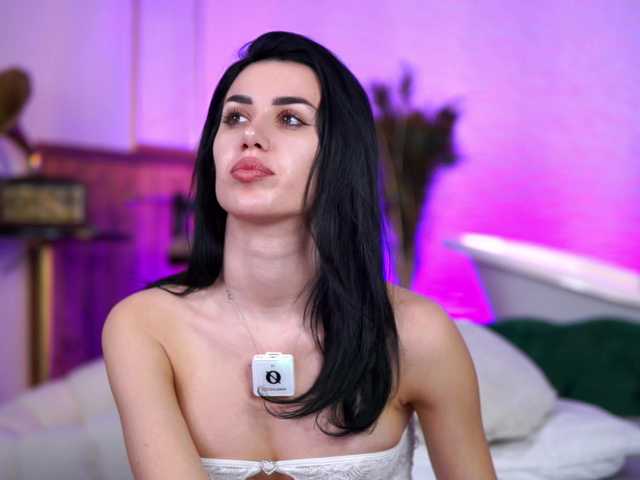 Sex chat gratuit in direct cu JennaDay pe BongaCams