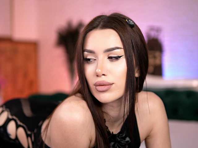 Sex chat gratuit in direct cu JennaDay pe BongaCams