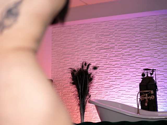 JennaDay's BongaCams show and profile