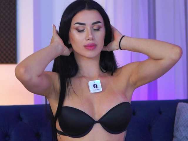 Sex chat gratuit in direct cu JennaDay pe BongaCams