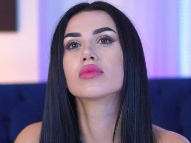 Sex chat gratuit in direct cu JennaDay pe BongaCams