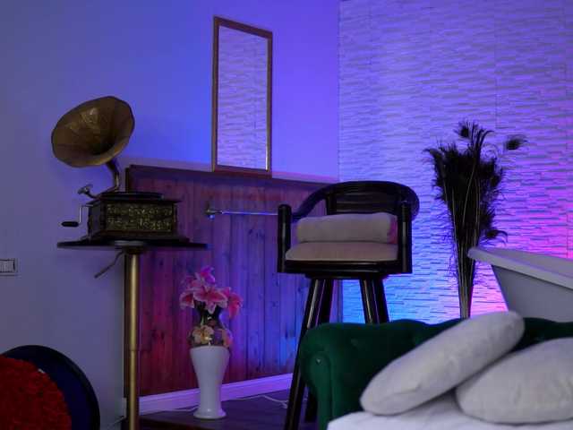 JennaDay's BongaCams show and profile