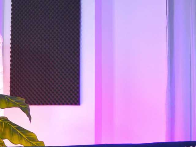 Sex chat gratuit in direct cu JennaDay pe BongaCams