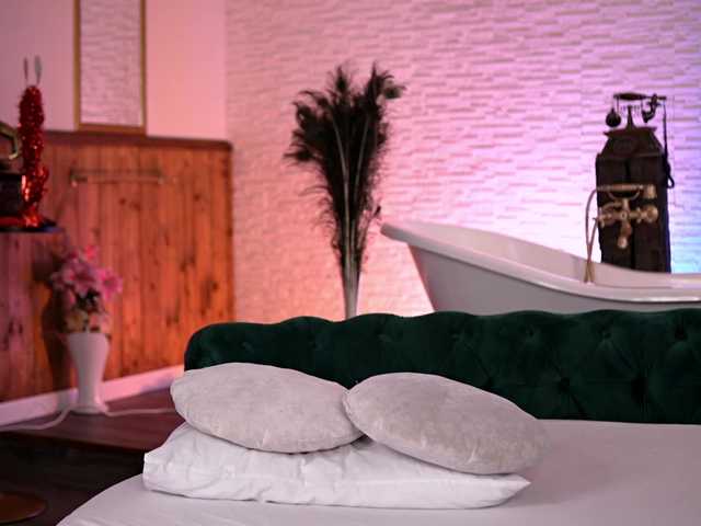 Sex chat gratuit in direct cu JennaDay pe BongaCams