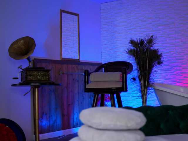 JennaDay's BongaCams show and profile