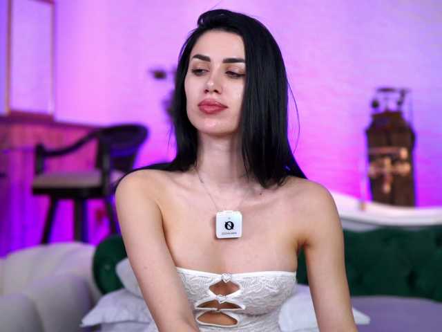 Sex chat gratuit in direct cu JennaDay pe BongaCams