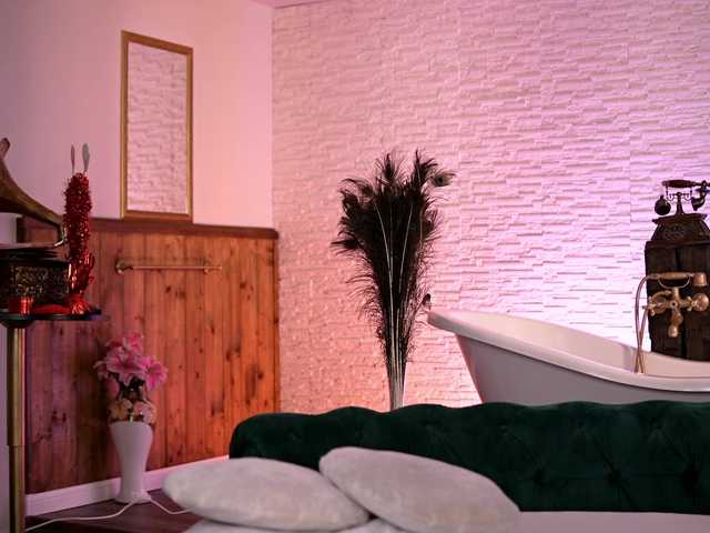 Sex chat gratuit in direct cu JennaDay pe BongaCams