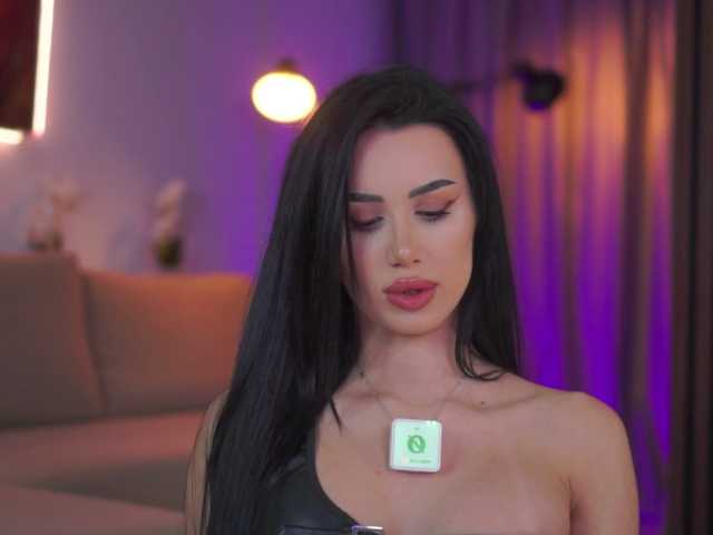 Sex chat gratuit in direct cu JennaDay pe BongaCams