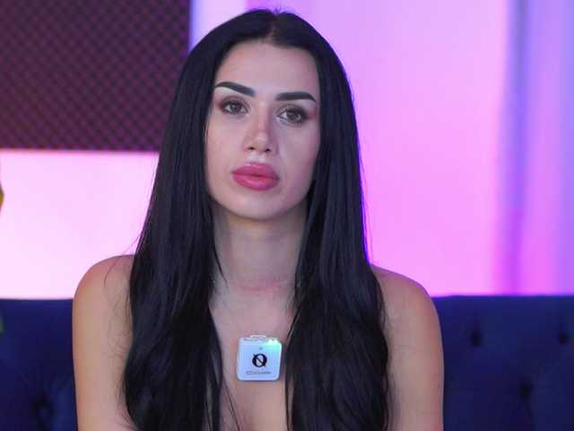 Sex chat gratuit in direct cu JennaDay pe BongaCams