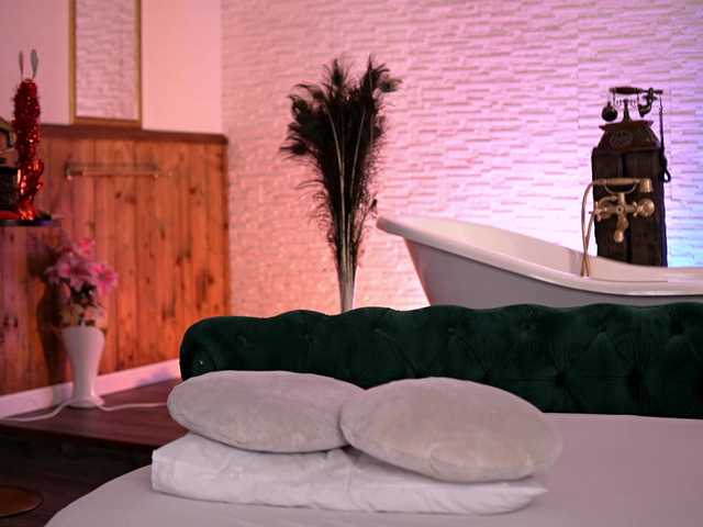 Sex chat gratuit in direct cu JennaDay pe BongaCams