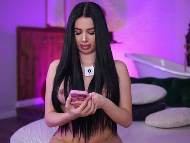 Sex chat gratuit in direct cu JennaDay pe BongaCams