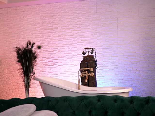 JennaDay's BongaCams show and profile