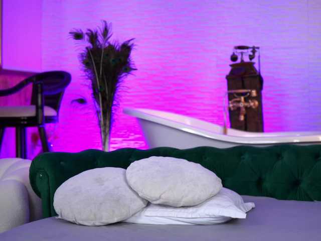 Sex chat gratuit in direct cu JennaDay pe BongaCams