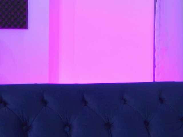 Sex chat gratuit in direct cu JennaDay pe BongaCams