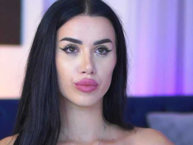 Sex chat gratuit in direct cu JennaDay pe BongaCams