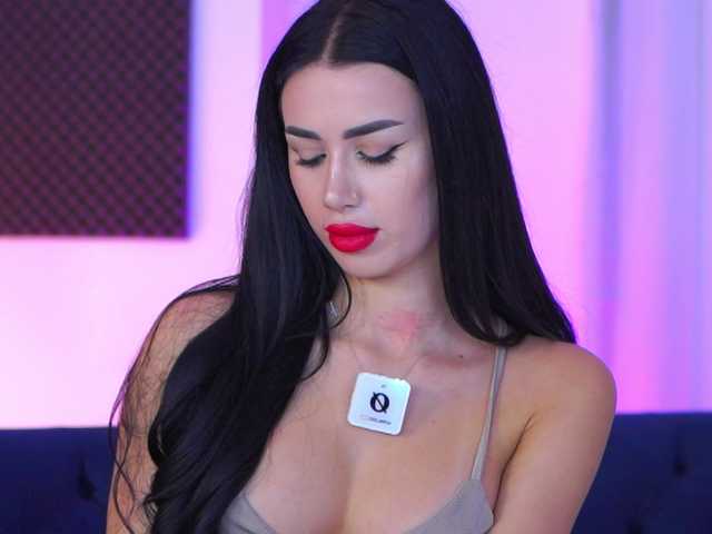 Sex chat gratuit in direct cu JennaDay pe BongaCams