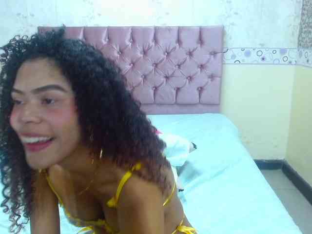 AlessandraRay webcam