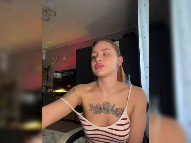 LanaKs webcam