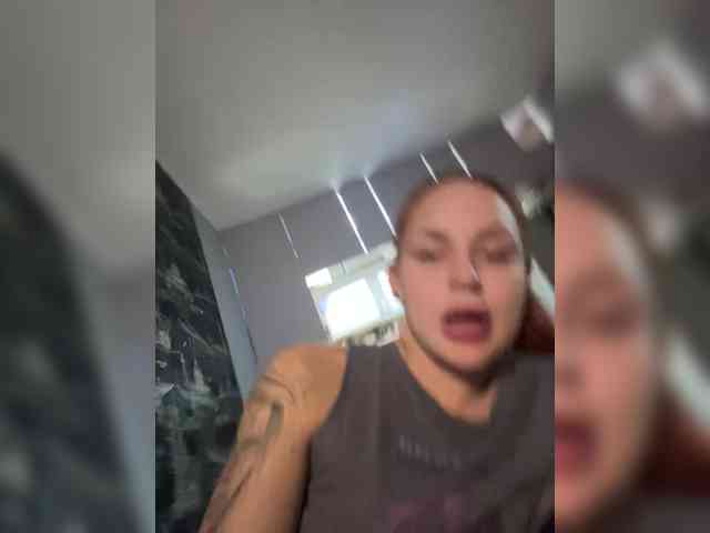 LanaKs webcam