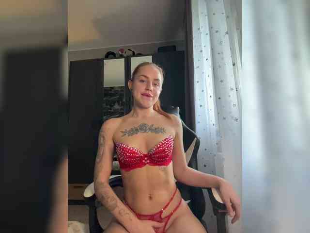 LanaKs webcam