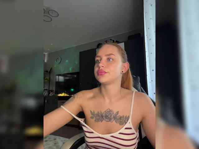 LanaKs webcam