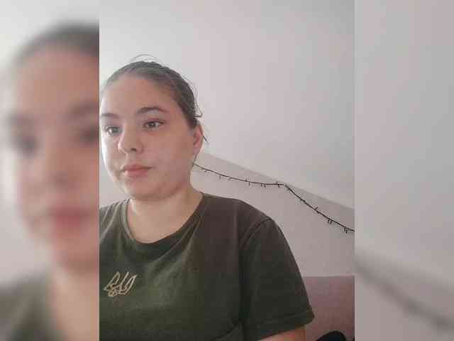 Denyse-Eliza webcam