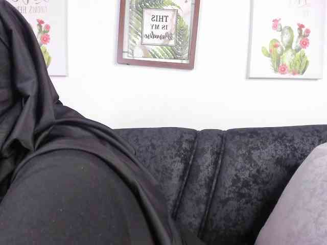 Zulema-parvin webcam