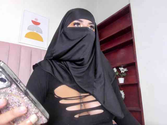 Zulema-parvin webcam