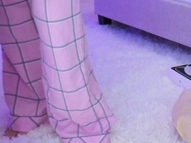 Sunshine-'s BongaCams show and profile