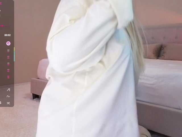 Sunshine-'s BongaCams show and profile