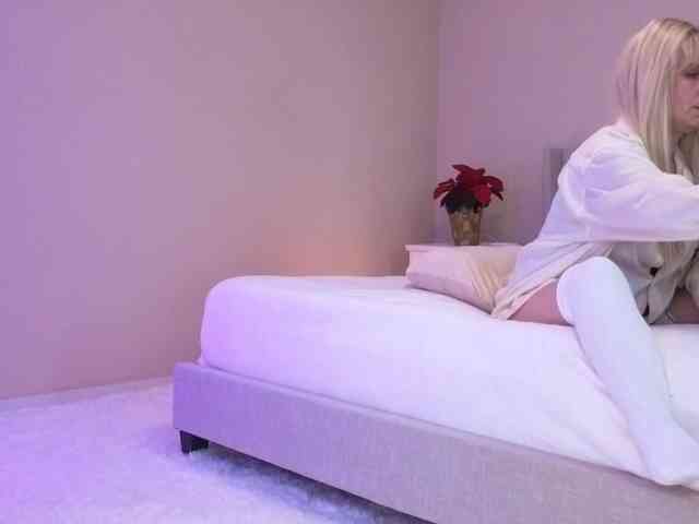 Sunshine- Live Webcam on BongaCams